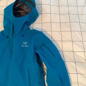 Arc’teryx Womens XS Beta SV GoreTex